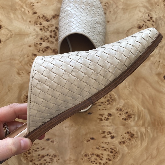 MARC FISHER - Garren Pointed Toe Woven Mule Cream Leather - size 8 - Picture 6 of 6